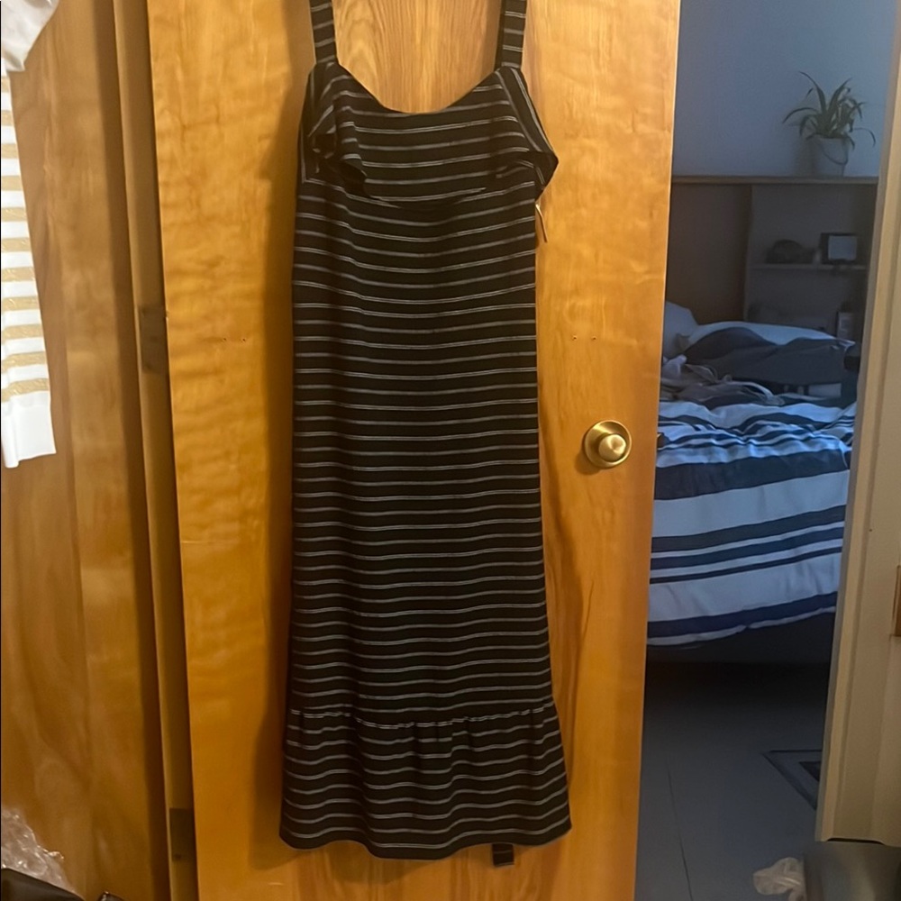 Banana Republic Black and Gray Sleeveless Maxi Dress